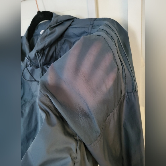 Adidas Women's Crop 3/4 Top - Picture 6 of 9